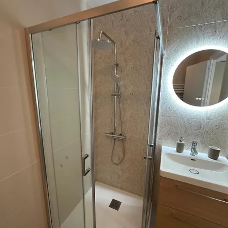 La Parenthese - 50 M De La *