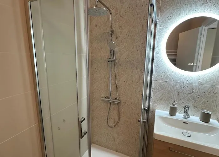 La Parenthèse - 50 M De La *